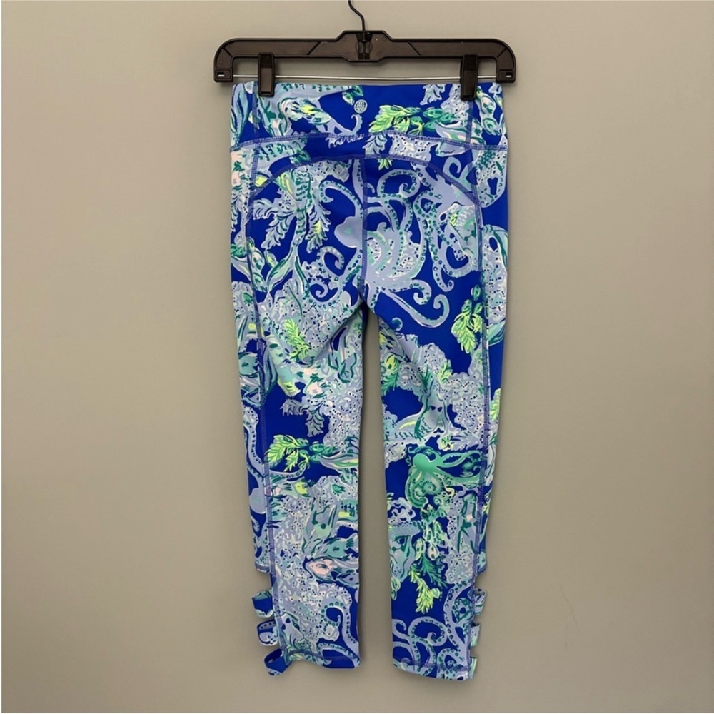 Lilly Pulitzer Luxletic Weekender Cropped Leggings Blue Current Sea Sirens Small - Picture 9 of 14